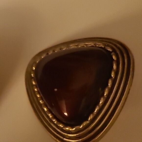 Clip Earrings - Picture 3 of 7